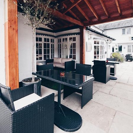 هاي ويكومبْ Fox Country Inn المظهر الخارجي الصورة