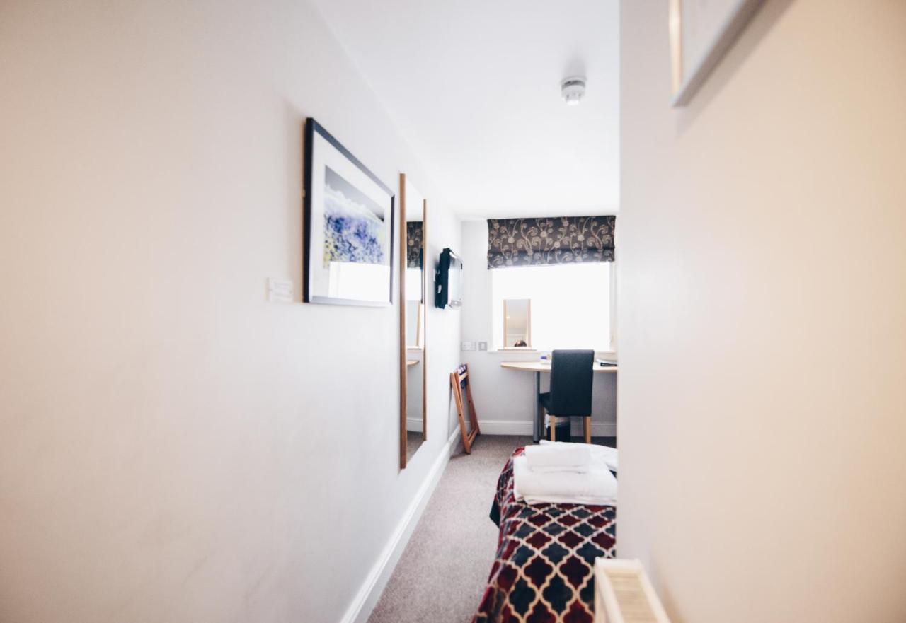 هاي ويكومبْ Fox Country Inn المظهر الخارجي الصورة